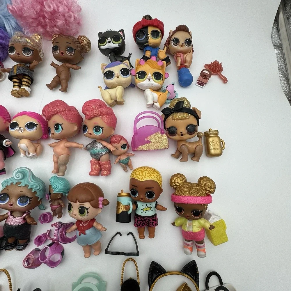 LOL Surprise Dolls Huge Lot – 2.10 lb Figures, Pets, Accessories –‎ Mixed Series